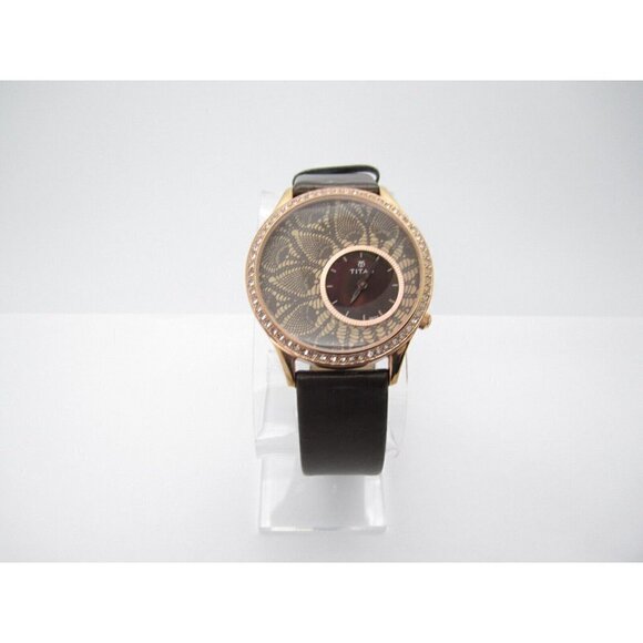 Women's Titan Quartz 50m WR Analog 41mm Dial Causal Round Watch (E594) 9959WAA - Picture 5 of 12